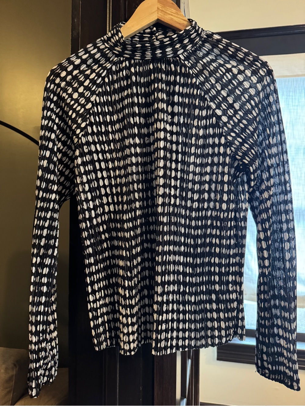 Joie Black & White Patterned Long-Sleeve Mock Neck Top